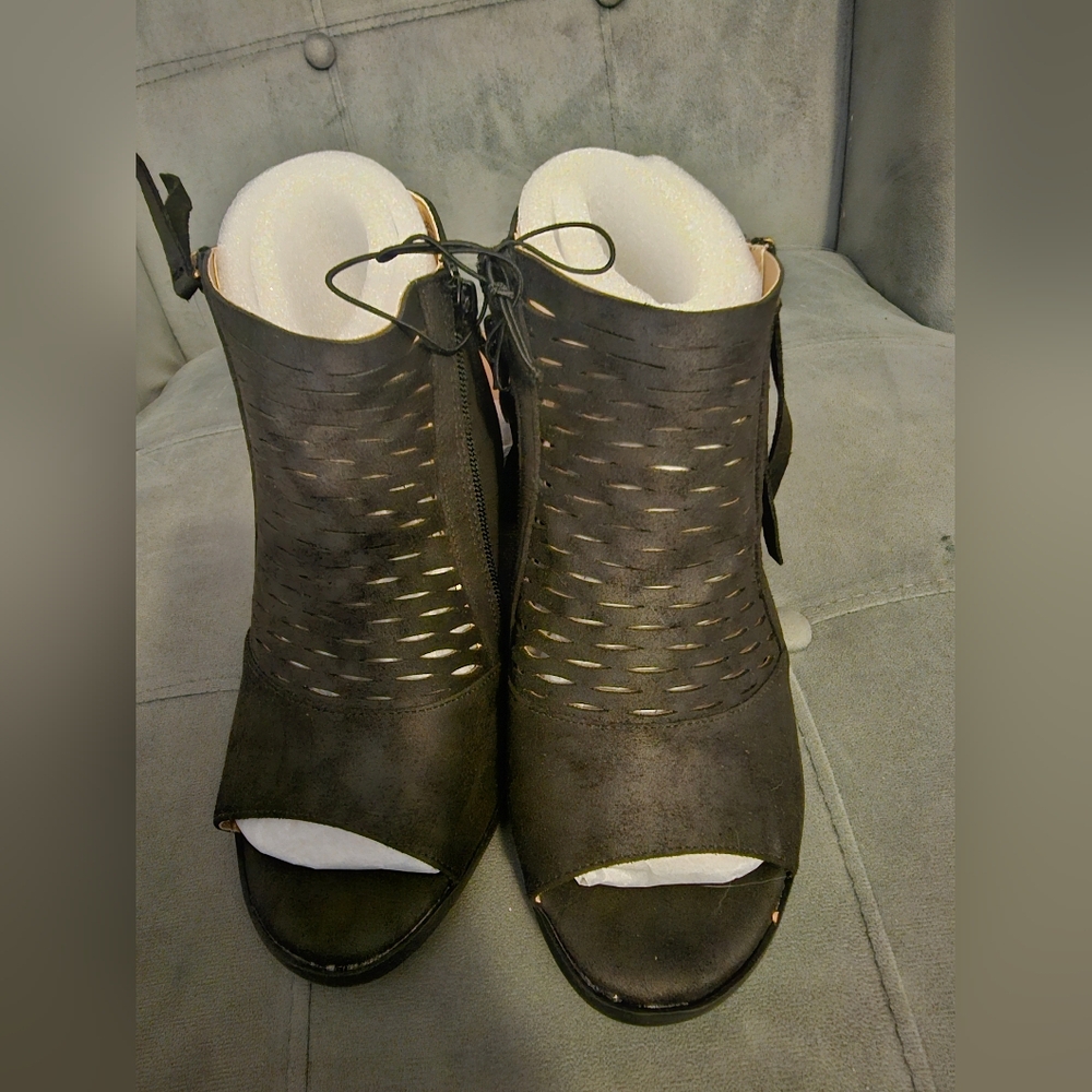 Perforated Back Strap Heel (WW) From Torrid - Picture 6 of 11